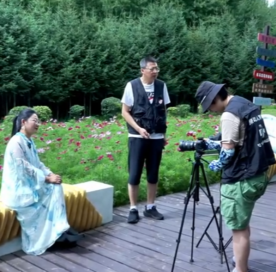 聚达人传媒外出拍摄
